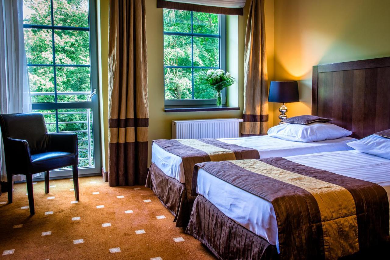 Hotel Nowy Dwor Elizy Blisko Sky Bridge Długopole-Zdrój Kültér fotó