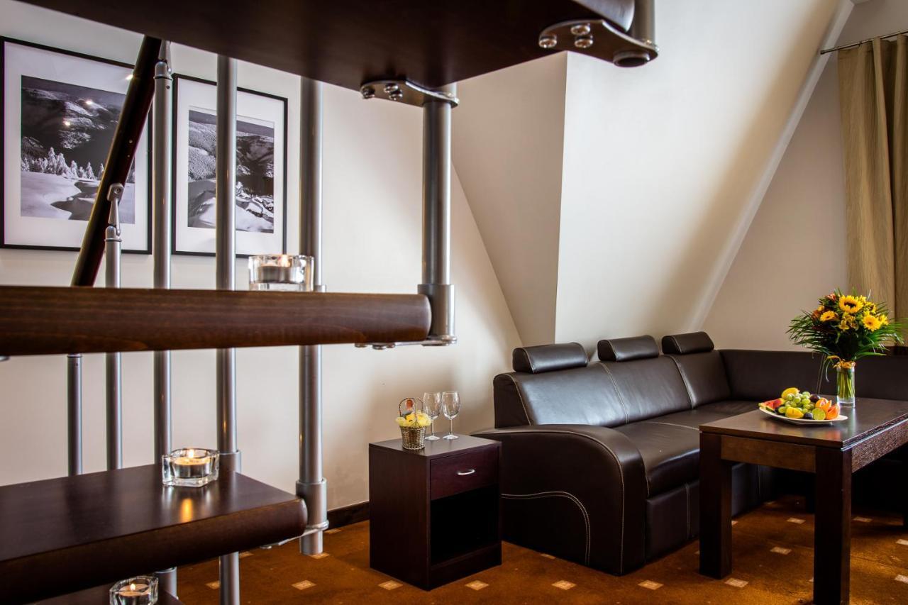 Hotel Nowy Dwor Elizy Blisko Sky Bridge Długopole-Zdrój Kültér fotó