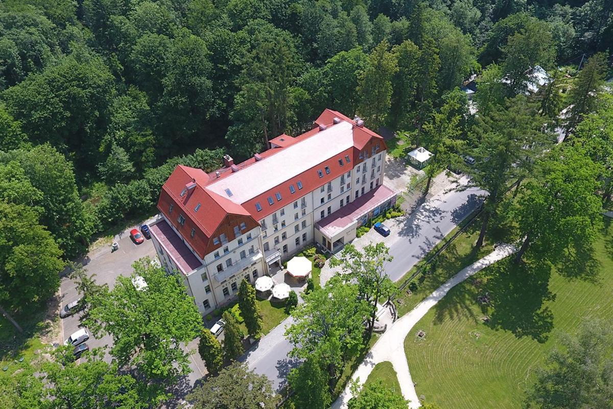 Hotel Nowy Dwor Elizy Blisko Sky Bridge Długopole-Zdrój Kültér fotó